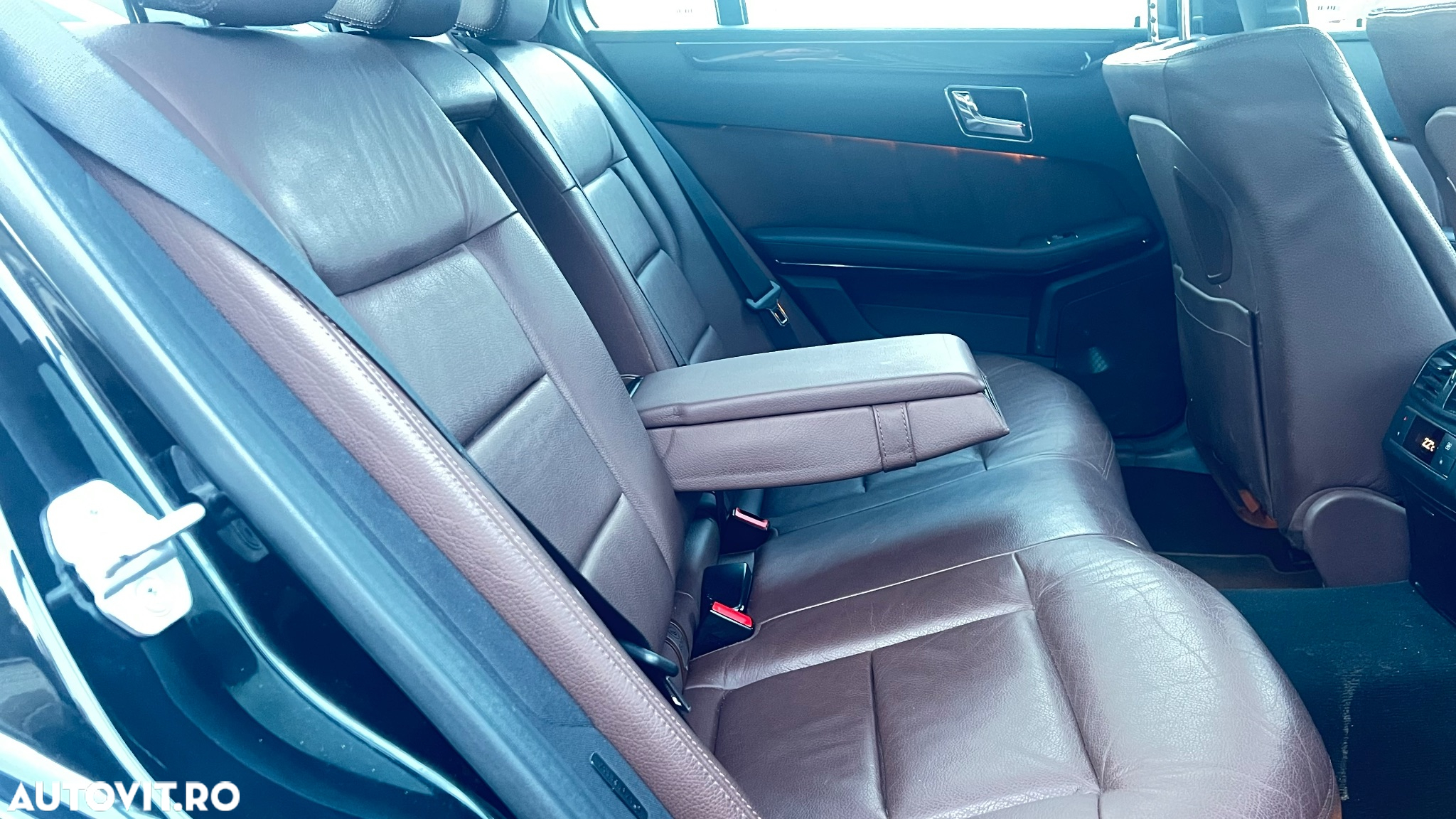 Mercedes-Benz E 350 CDI BlueEfficiency 4Matic - 21