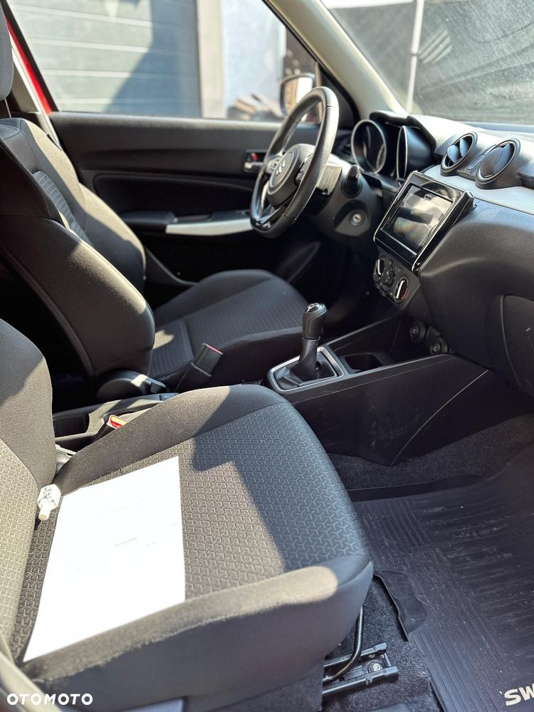 Suzuki Swift 1.2 SHVS Premium Plus - 6