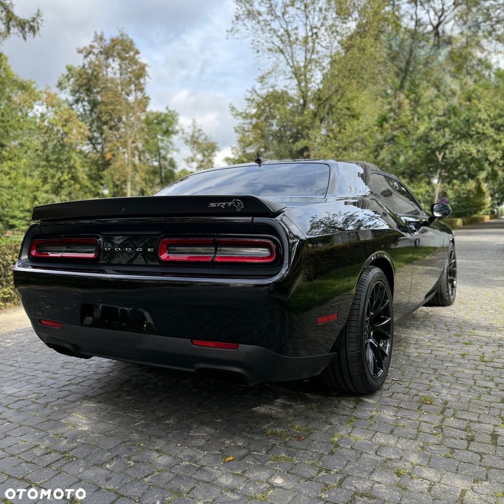 Dodge Challenger - 3