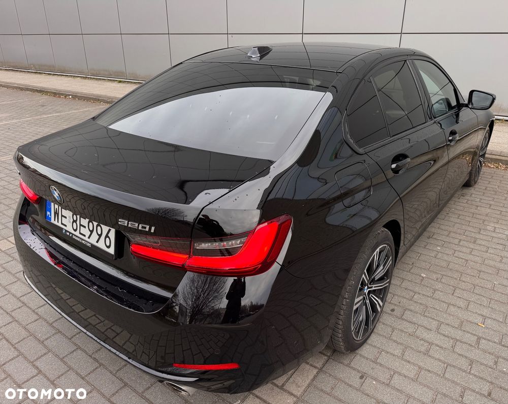 BMW Seria 3 320i xDrive M Sport - 13
