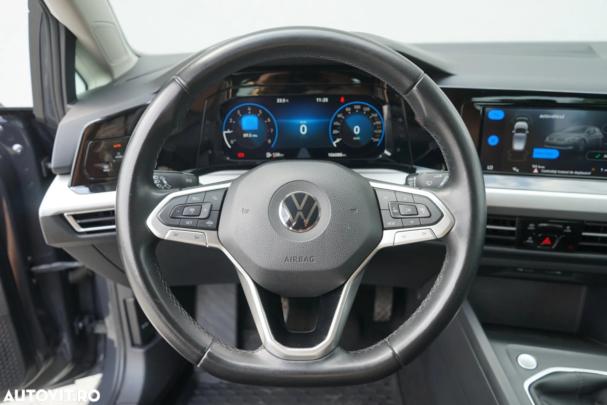 Volkswagen Golf 1.0 TSI Life - 12