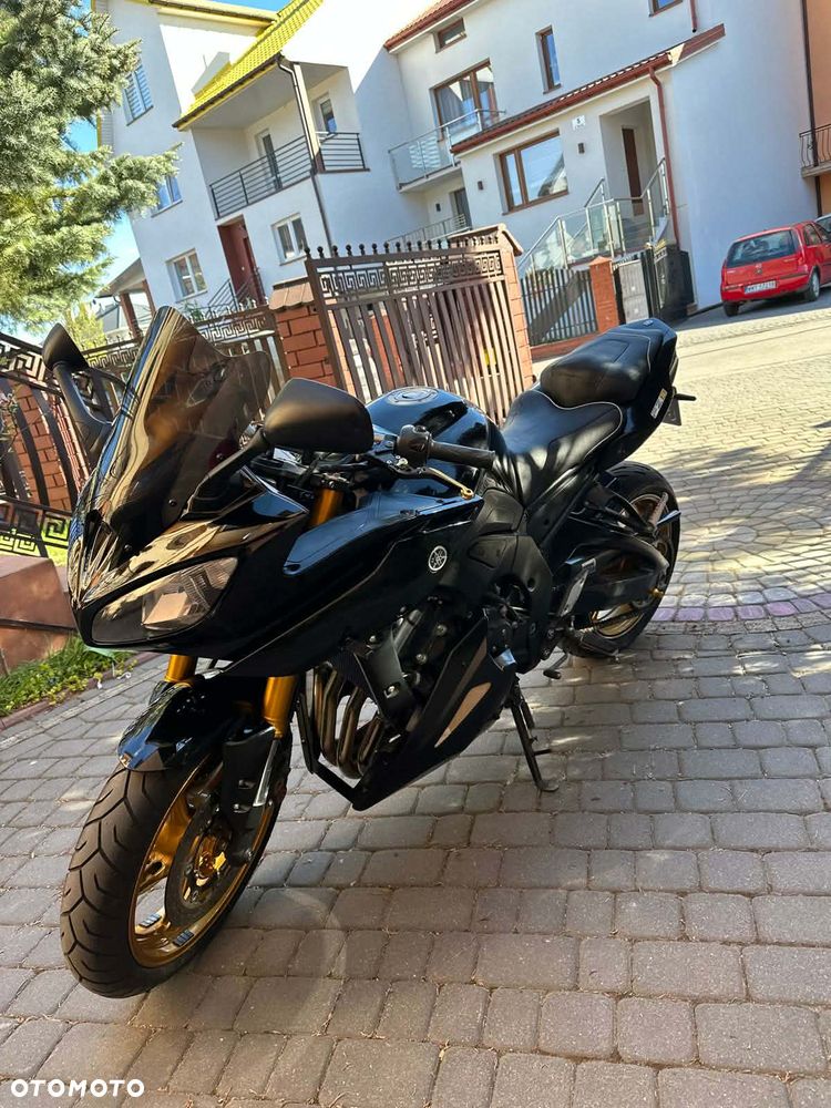 Yamaha FZ8 - 2