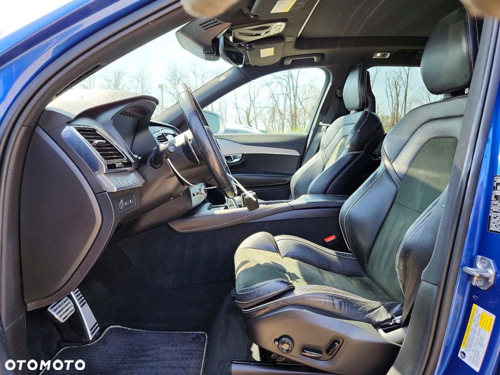 Volvo XC 90 T8 AWD Plug-In Hybrid Momentum 7os - 8