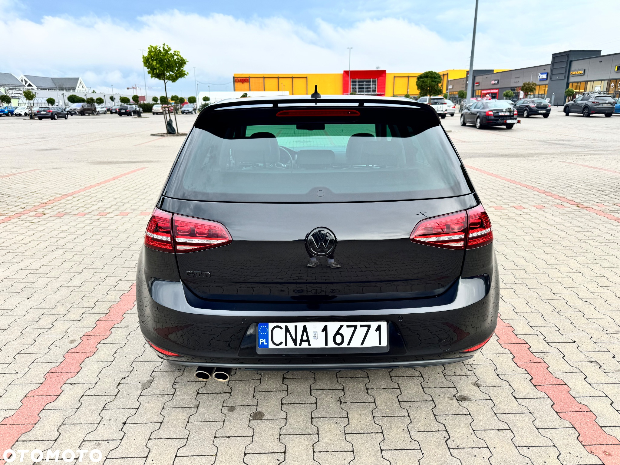 Volkswagen Golf - 6