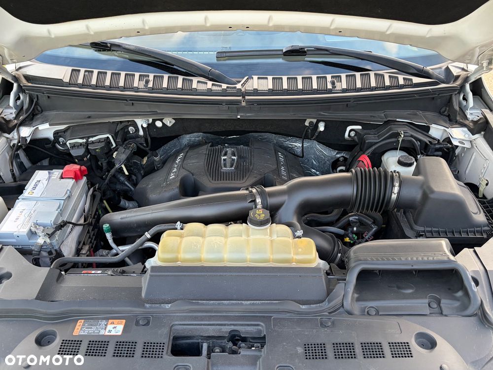 Lincoln Navigator - 40