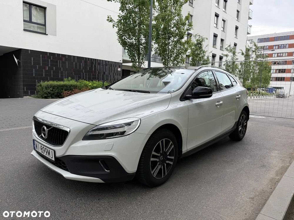 Volvo V40 Cross Country D4 Momentum - 4