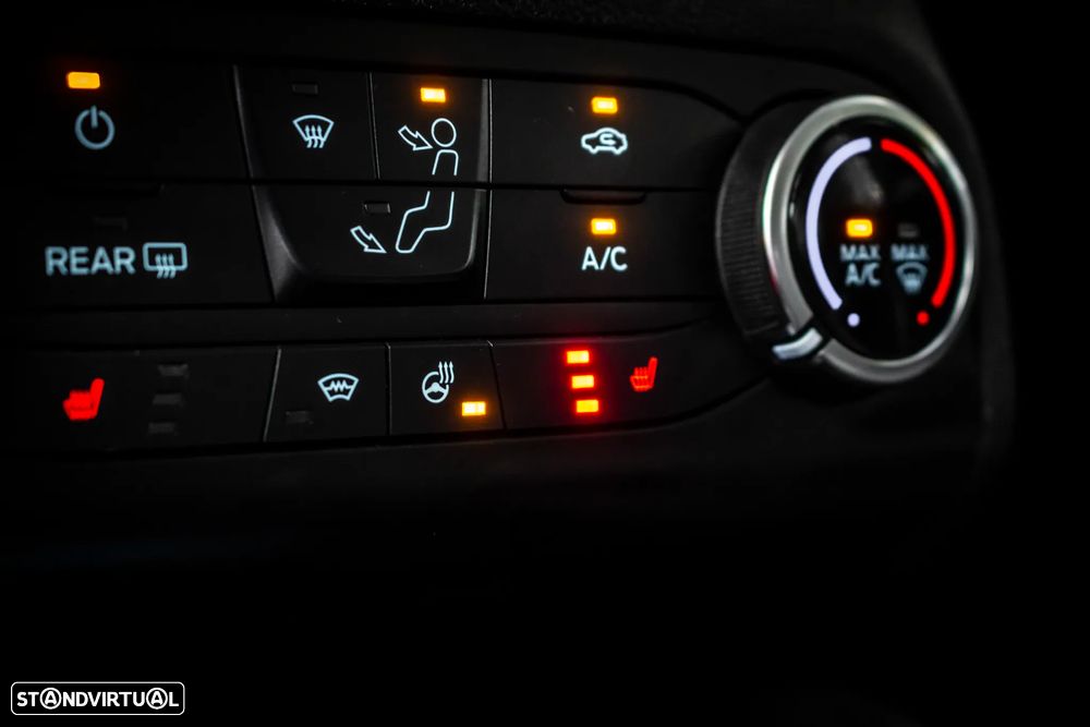 Ford Focus SW 1.0 EcoBoost Business - 24