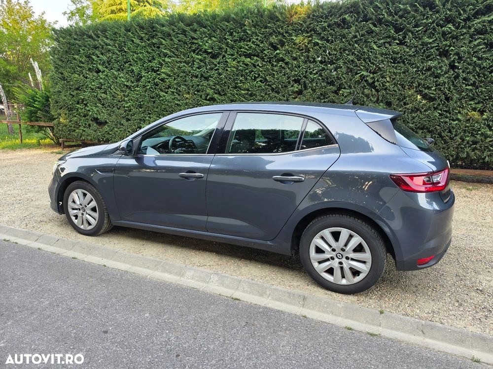 Renault Megane BLUE dCi 115 BUSINESS EDITION - 10