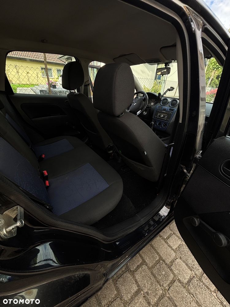 Ford Fiesta 1.3 - 13