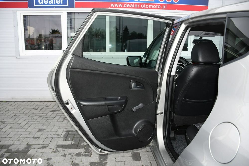 Kia Venga - 37