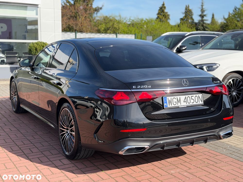 Mercedes-Benz Klasa E 220 d mHEV 4-Matic AMG 9G-Tronic - 2