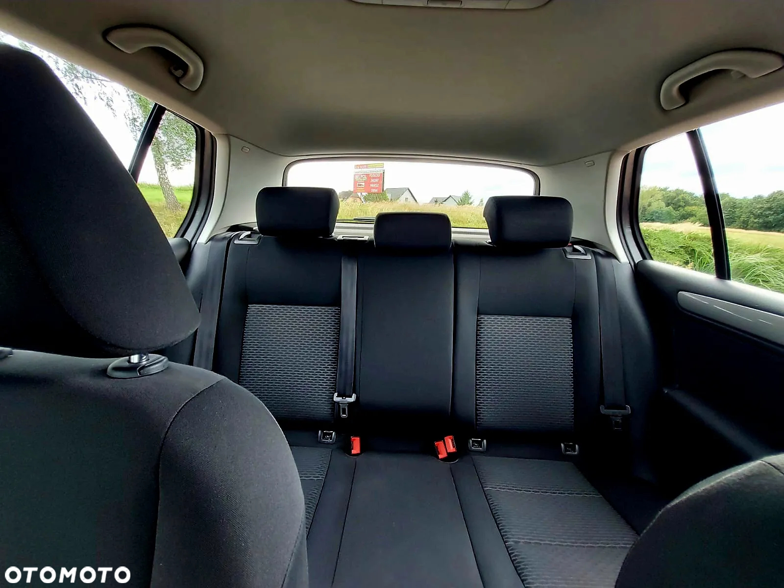 Volkswagen Golf 1.2 TSI BlueMotion Technology Comfortline - 23