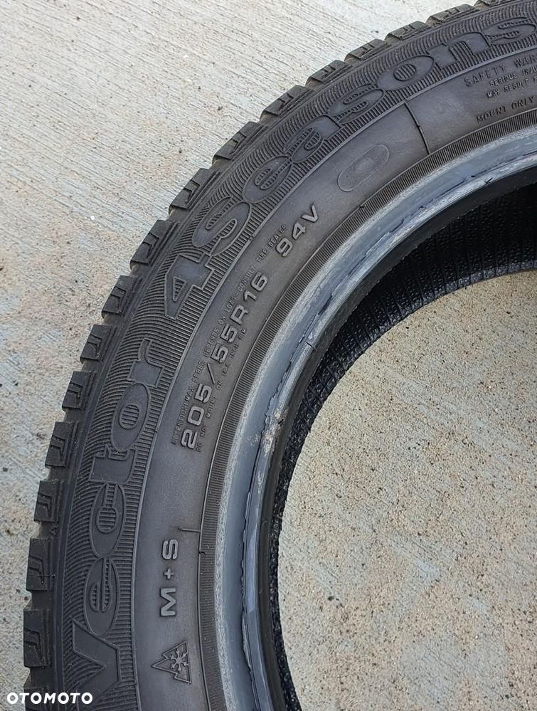 OPONA GOODYEAR VECTOR 4SEASONS 205/55/R16 6MM 1SZT - 4