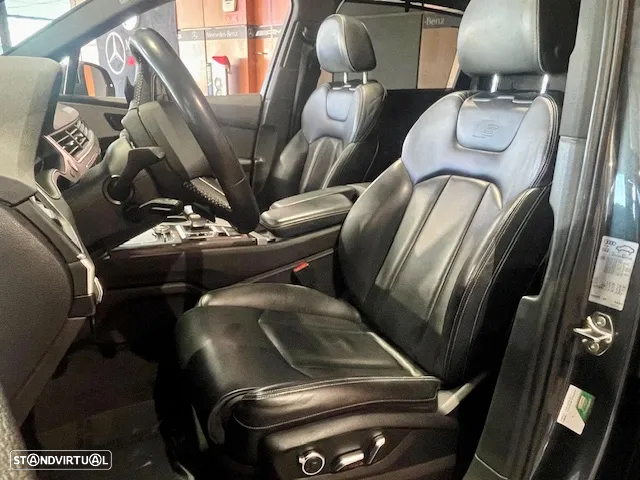Audi Q7 3.0 TDI quattro S-line Tiptronic 7L - 15