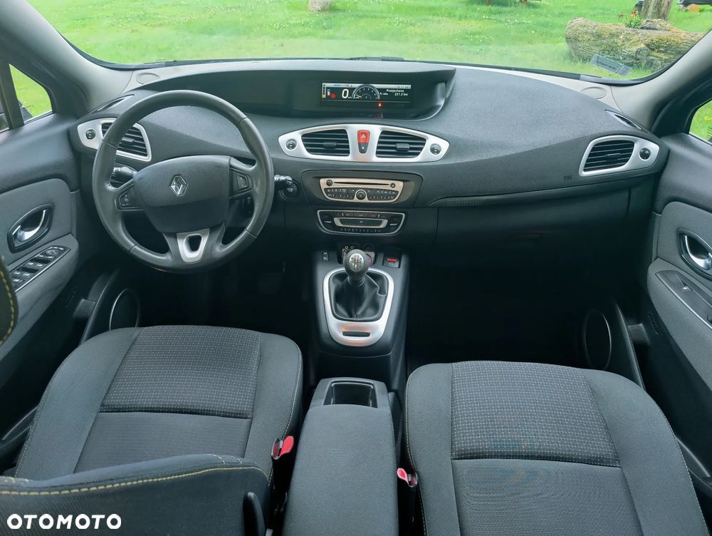 Renault Grand Scenic 1.6 16V 110 Authentique - 11