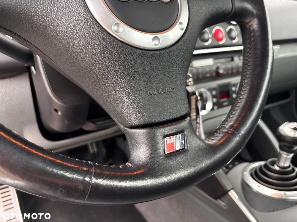 Audi TT Coupé 1.8T - 19