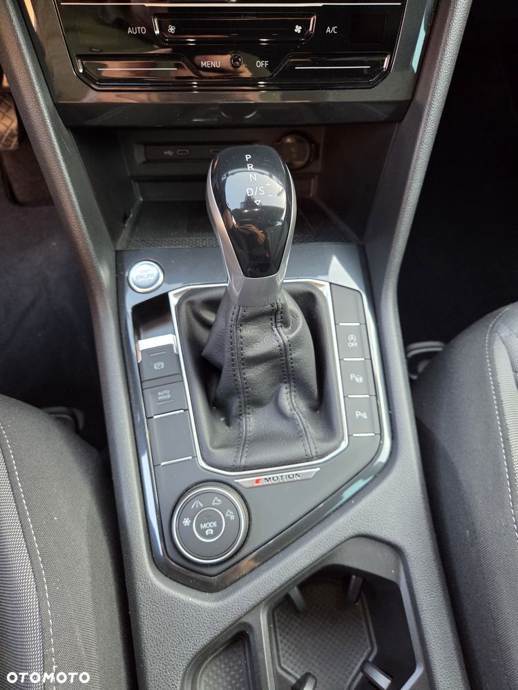 Volkswagen Tiguan - 10