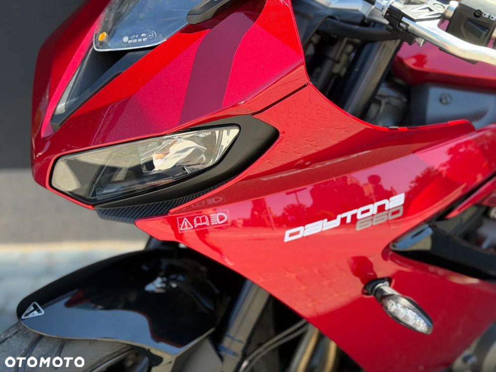 Triumph Daytona - 17