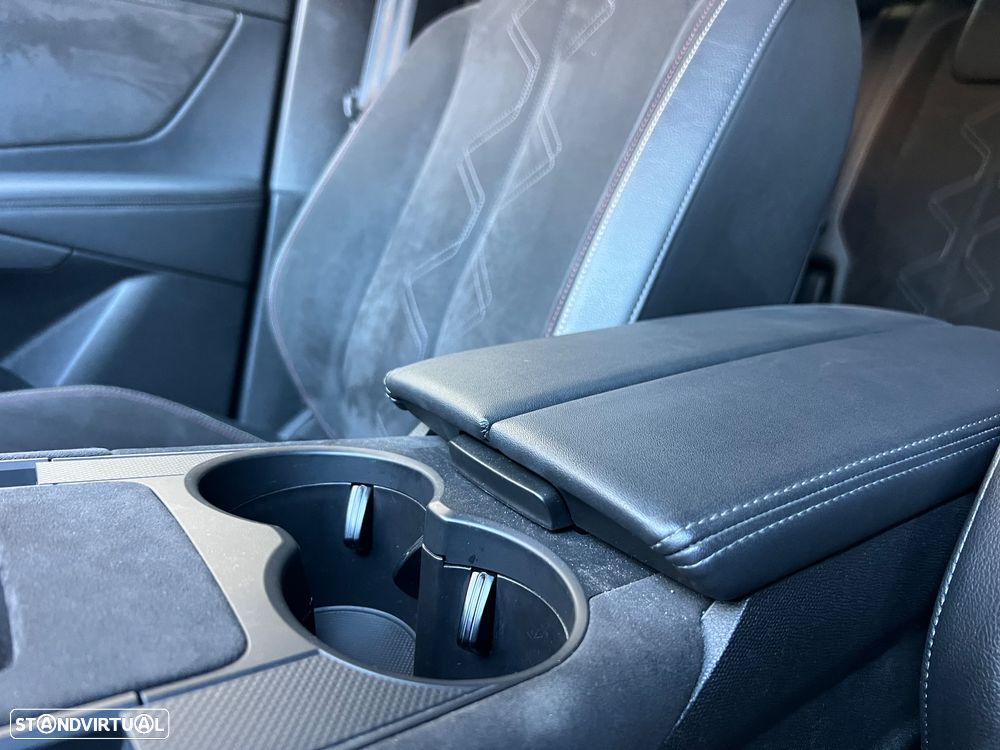 DS DS7 Crossback E-Tense Performance Line EAT8 - 44