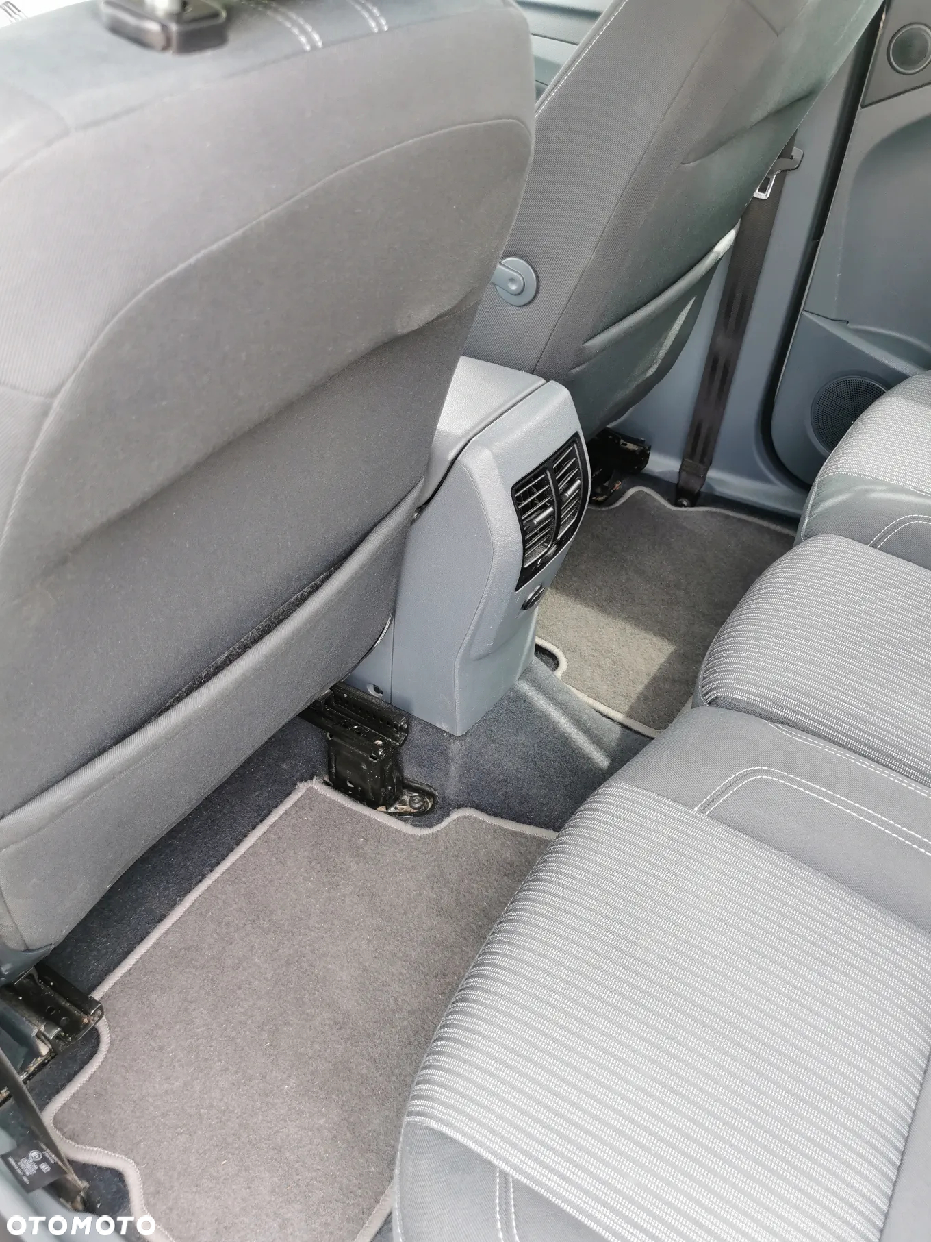 Ford C-MAX 1.6 EcoBoost Titanium ASS - 16