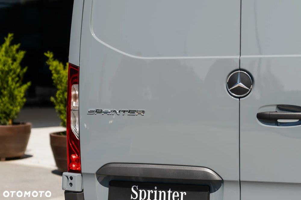 Mercedes-Benz Furgon - 9