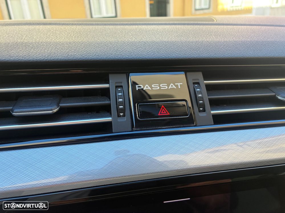 VW Passat Variant 2.0 TDI Business DSG - 20