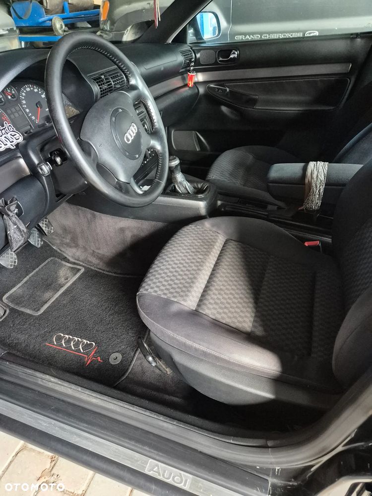 Audi A4 Limousine - 22