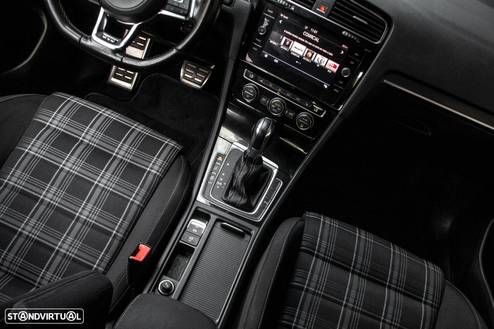 VW Golf GTD 2.0 TDI SCR DSG - 37