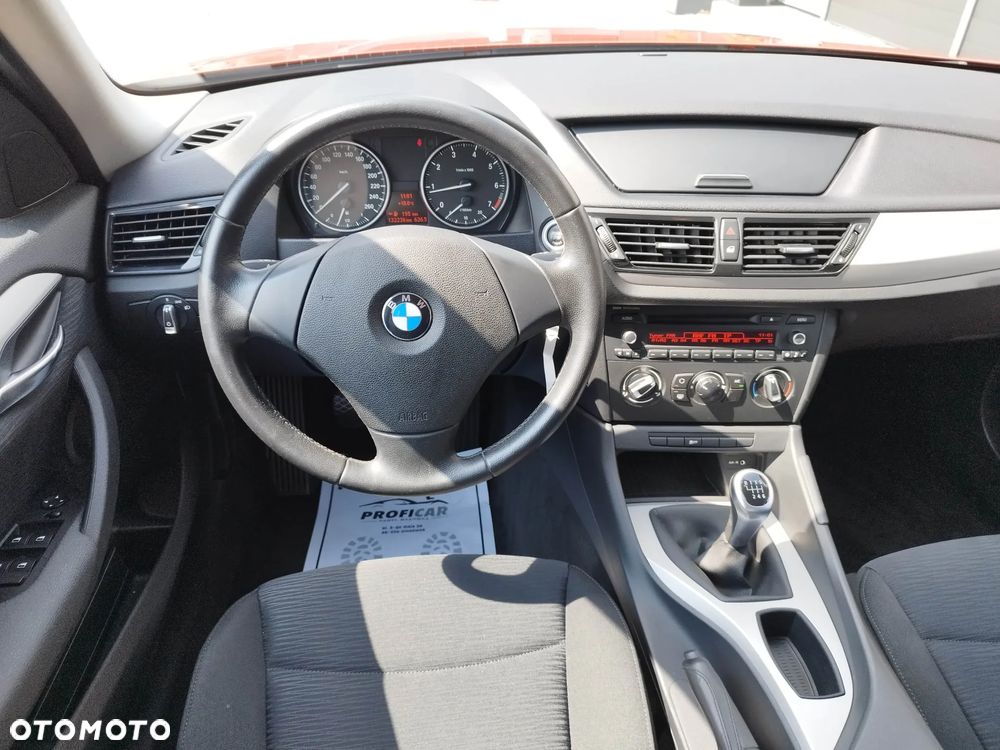 BMW X1 sDrive18i - 14