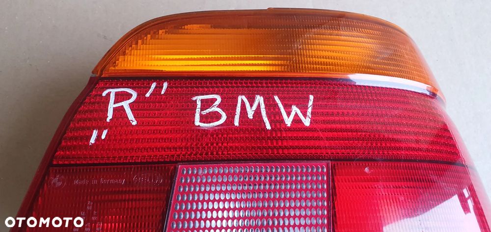 Lampa prawy tył tylna prawa BMW 5 E39 Sedan 8358032 - 8
