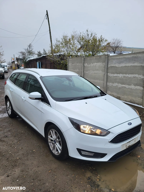 Dezmembram/Piese Ford Focus 3