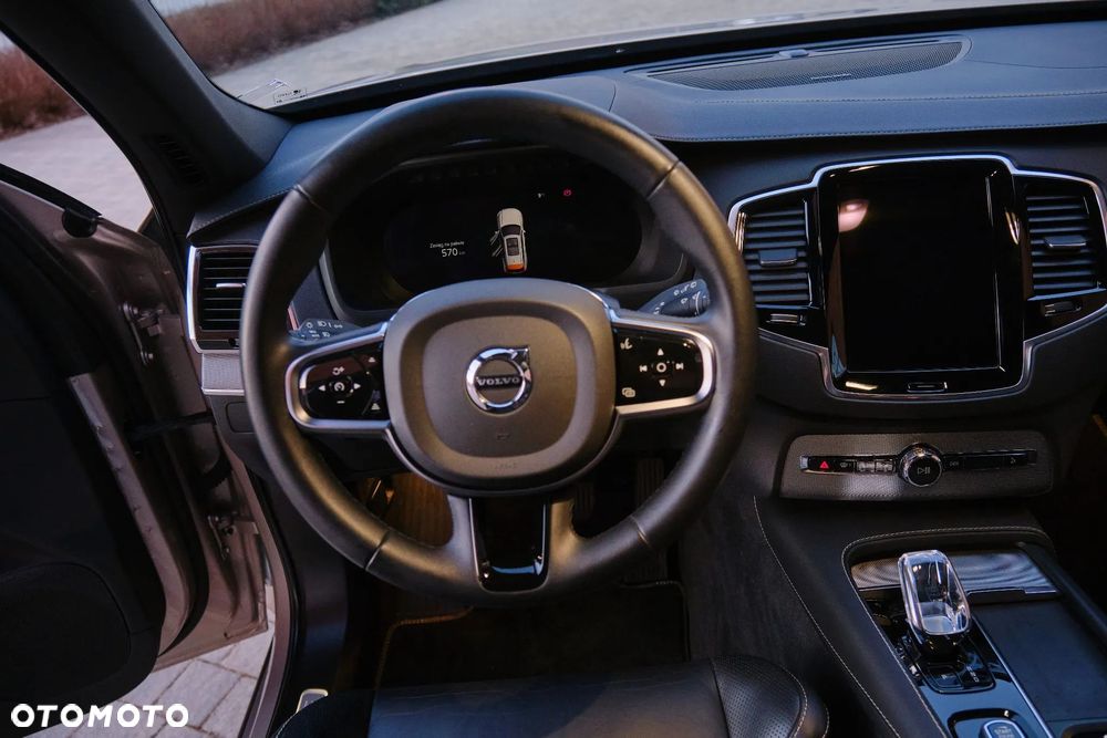 Volvo XC 90 B5 D AWD Ultimate Dark 7os - 13
