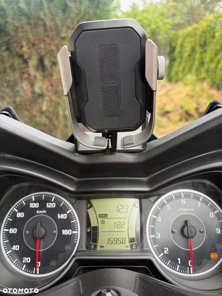 Yamaha X-max - 7