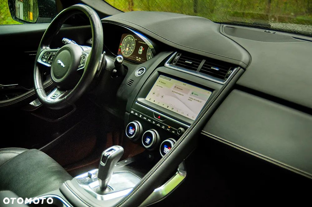 Jaguar E-Pace P200 AWD R-Dynamic SE - 20