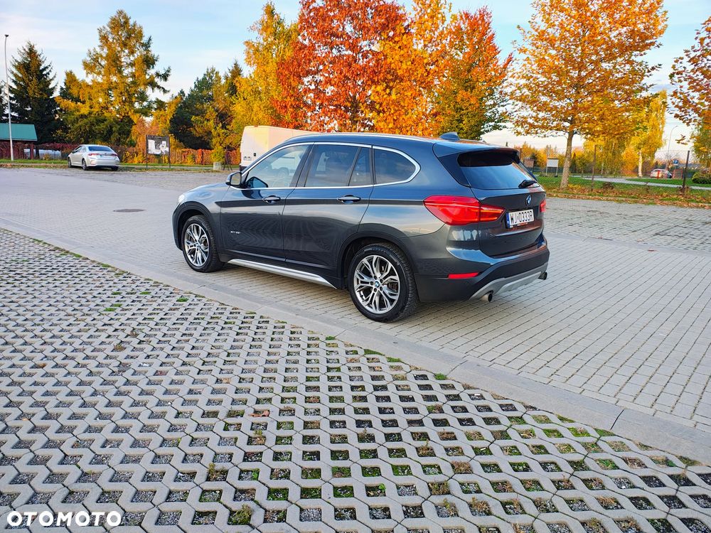 BMW X1 xDrive28i xLine - 3