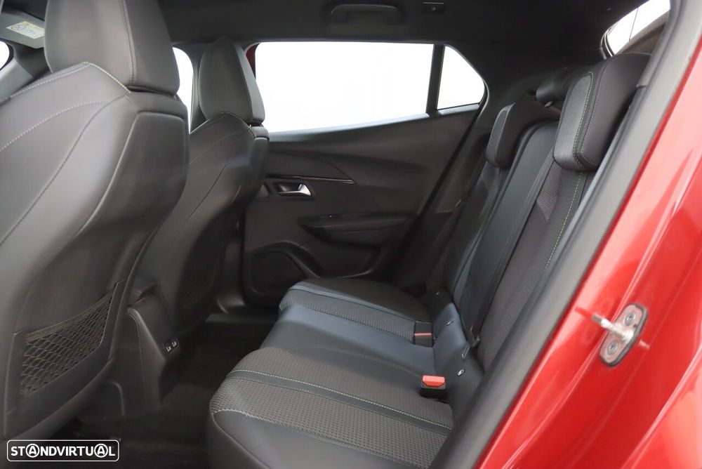 Peugeot 2008 PureTech 130 GT - 8