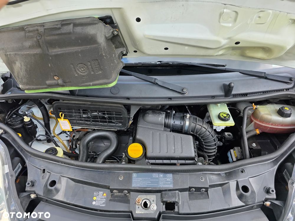 Opel Vivaro - 14