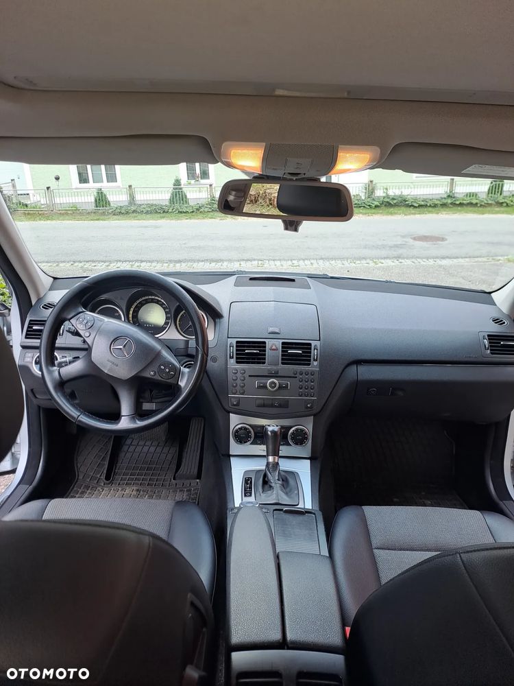 Mercedes-Benz Klasa C 200 T CDI DPF Automatik BlueEFFICIENCY Avantgarde - 12