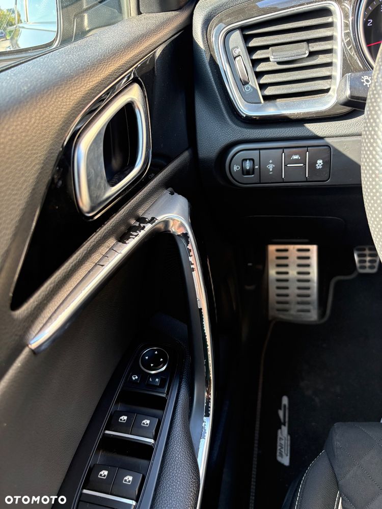 Kia ProCeed 1.4 T-GDI GT Line - 24