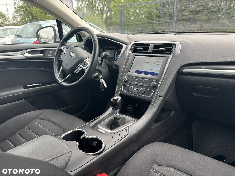 Ford Mondeo - 22