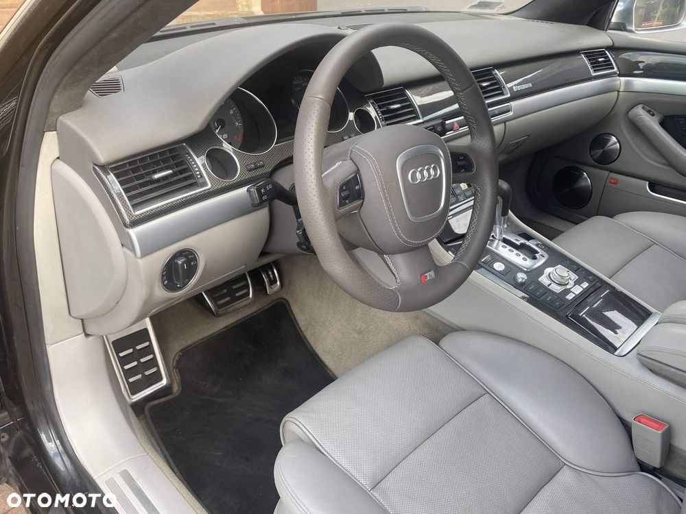 Audi A8 - 16