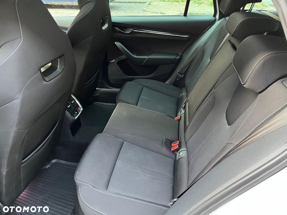 Skoda Octavia 1.5 TSI e-Tec Sportline DSG - 10
