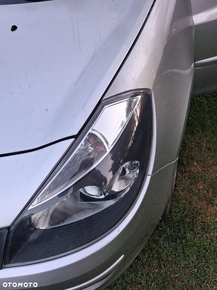 Renault Clio - 16