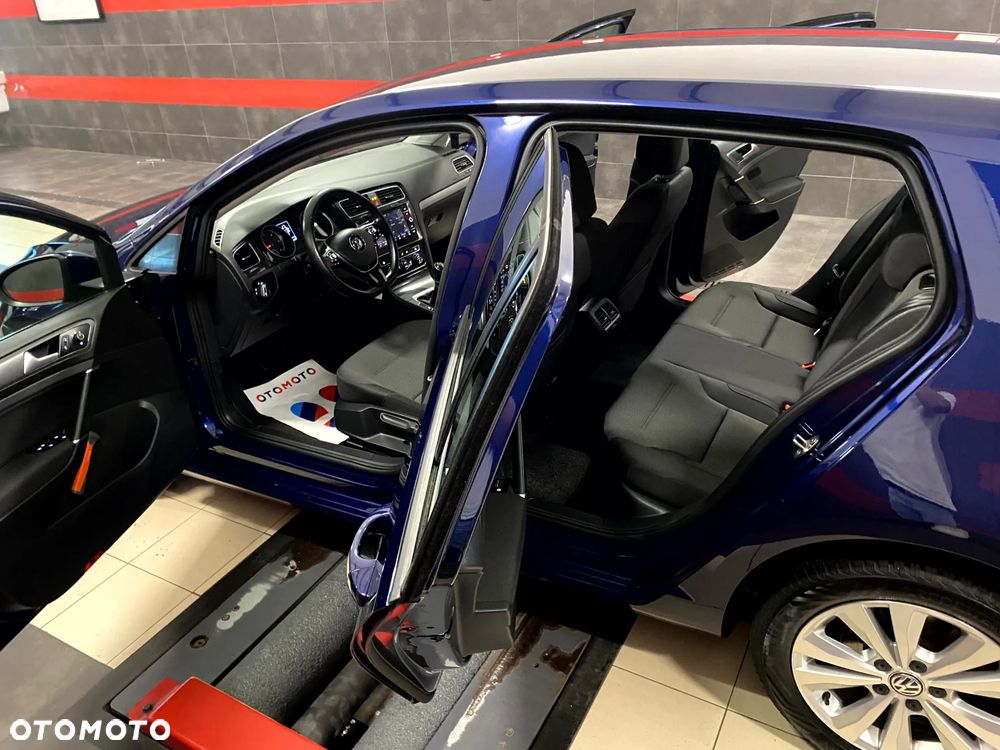 Volkswagen Golf 1.6 TDI (BlueMotion Technology) Trendline - 17