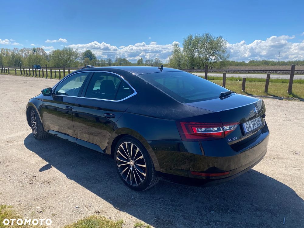 Skoda Superb 2.0 TSI Sportline DSG - 6
