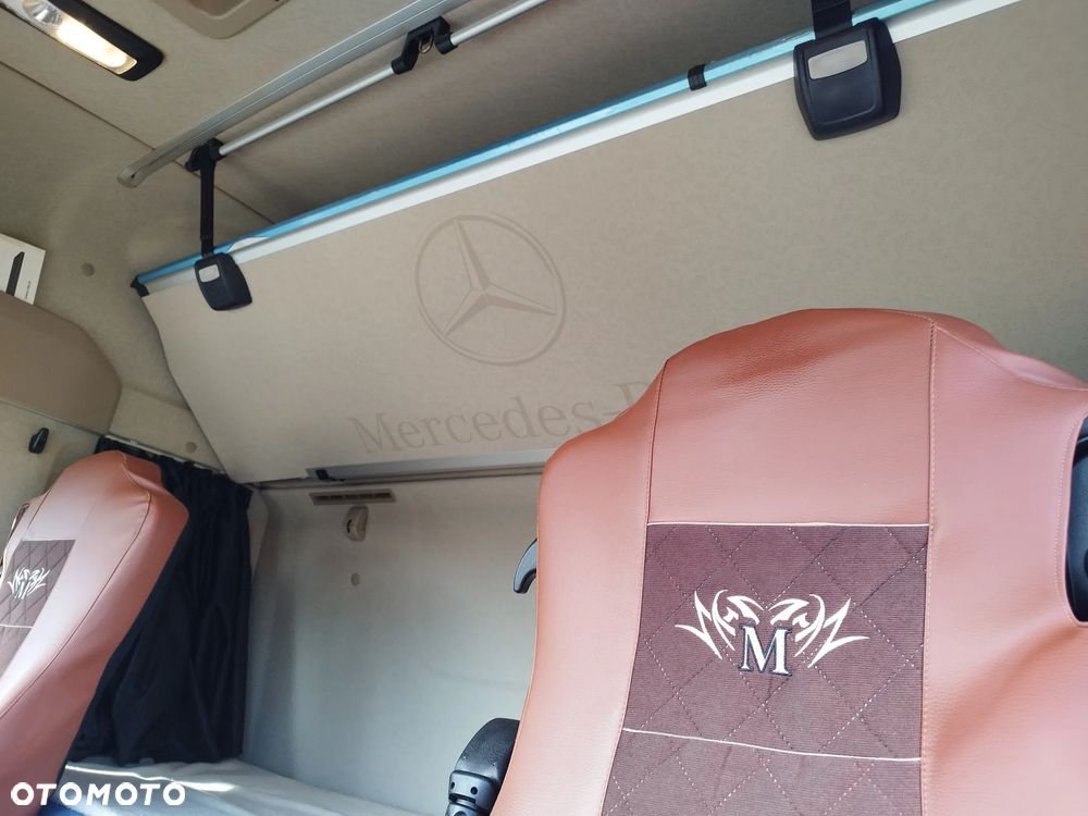 Mercedes-Benz ACTROS - 7