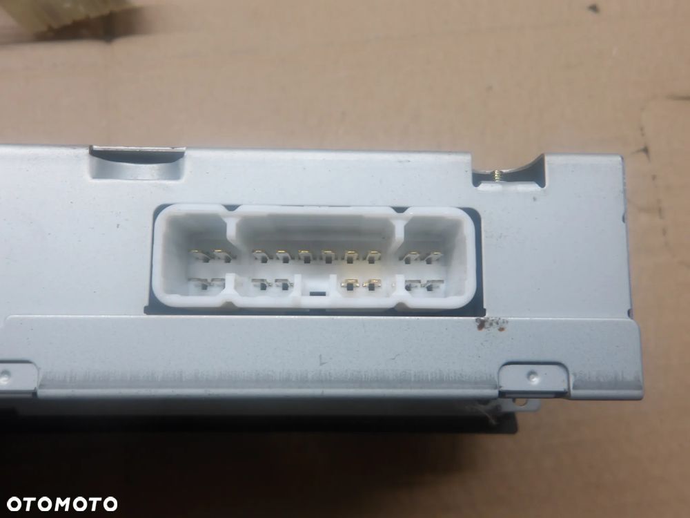 TOYOTA YARIS I 03-05 HB 5D RADIO WYŚWIETLACZ 861100D040 - 6