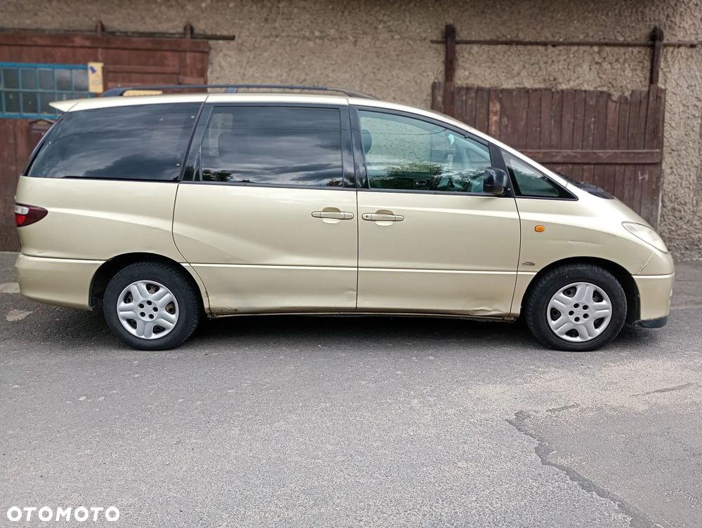 Toyota Previa - 4