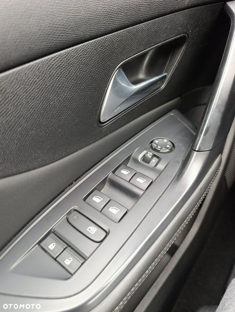 Peugeot 308 - 17