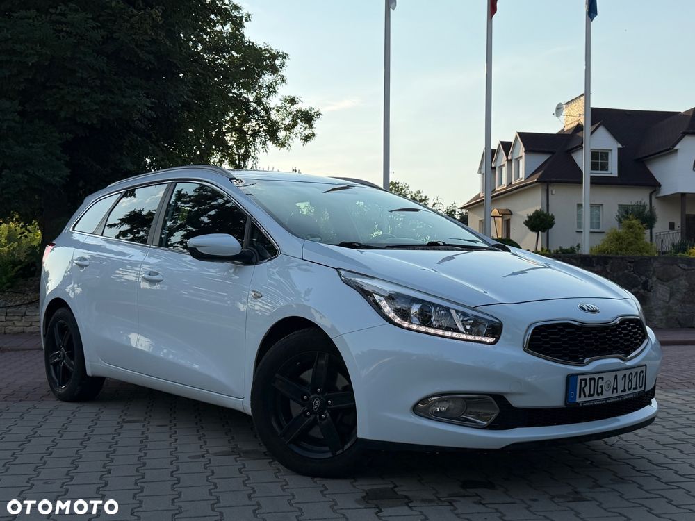 Kia Ceed - 4